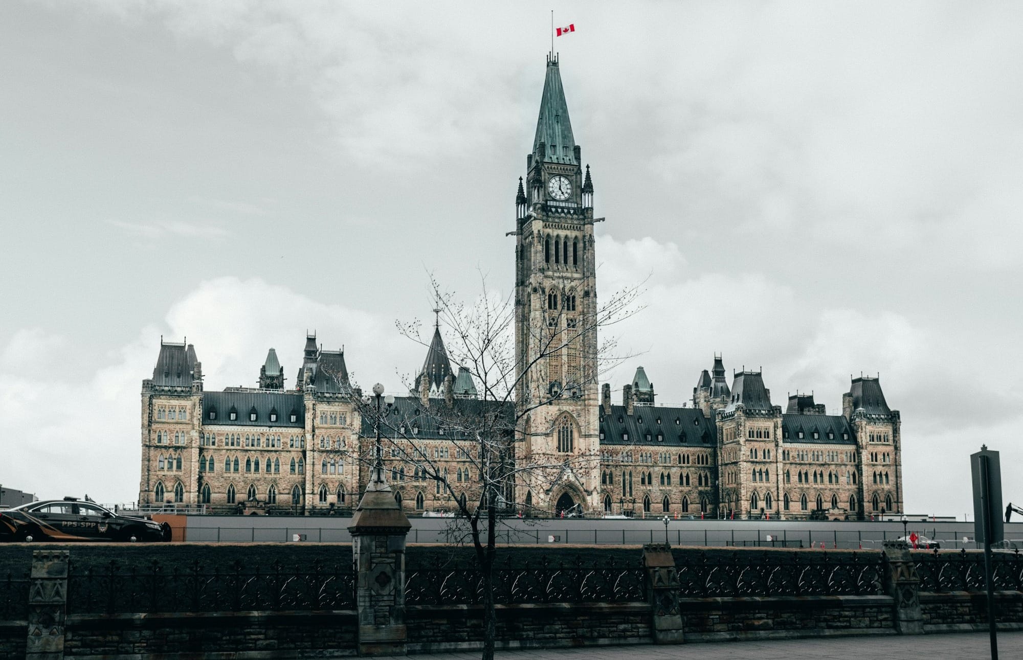 National Tracker: Liberals Hit 40%, 4 point lead