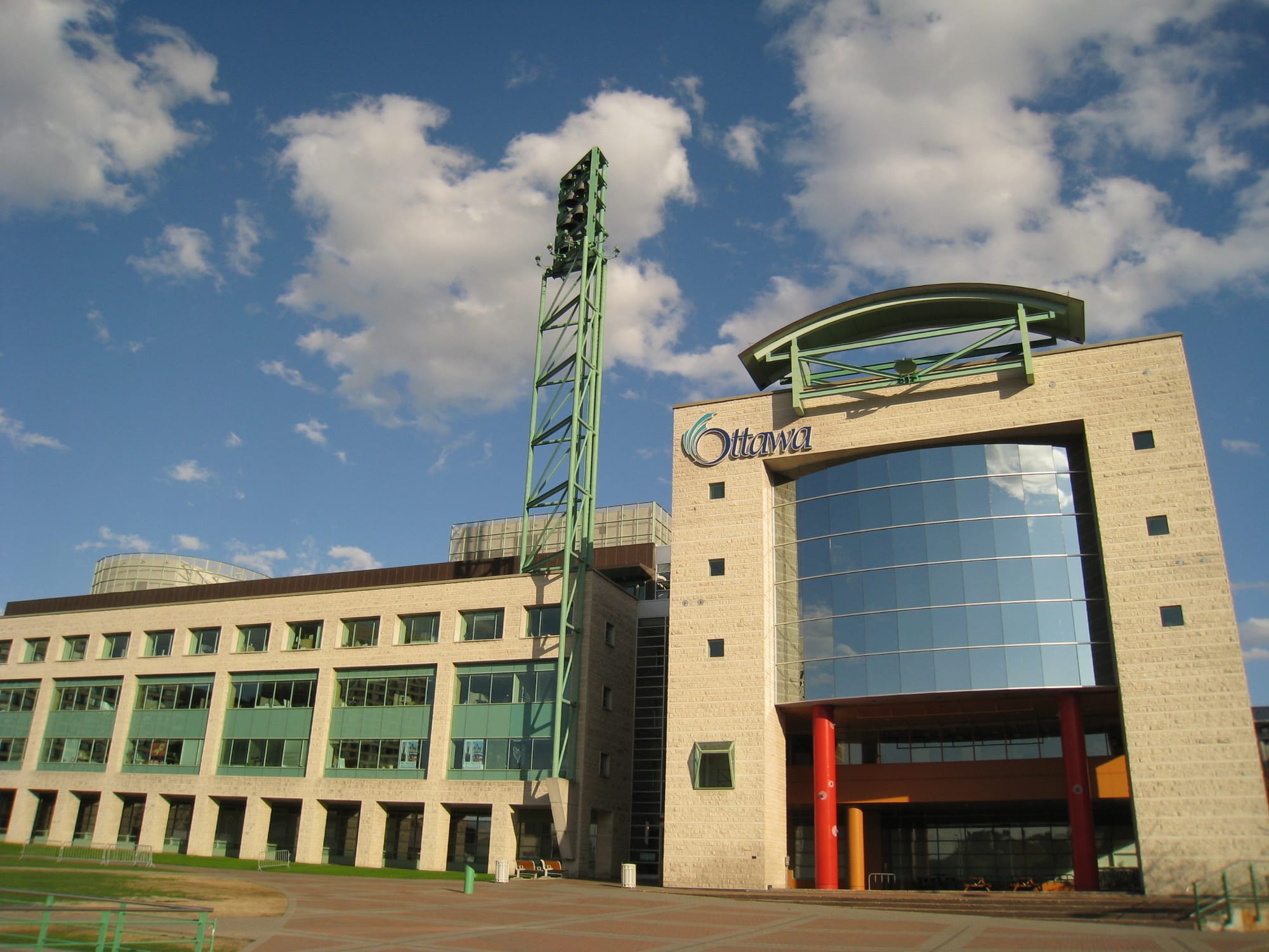 Ottawa: Half Approve of Sutcliffe; Housing Top Issue